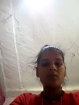 Snapshot of Raveena0990 chatting on May 18, 2026, 2:01 am Raveena0990 online show from May 18, 2026, 2:01 am