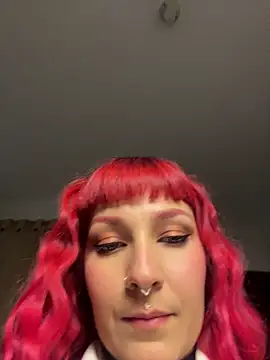 Amelie-RedHoney online show from July 28, 2026, 11:04 pm