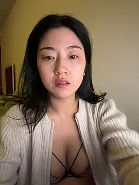 Snapshot of Olivia_PINK0322 chatting on May 4, 2026, 2:09 pm Olivia PINK0322 online show from May 4, 2026, 2:09 pm