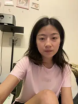 Snapshot of Olivia_PINK0322 chatting on April 23, 2026, 2:08 pm Olivia PINK0322 online show from April 23, 2026, 2:08 pm