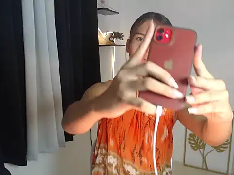 Snapshot of Zain_Moore chatting on April 16, 2026, 2:29 pm Zain Moore online show from April 16, 2026, 2:29 pm