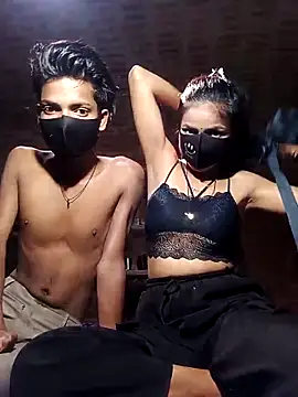 COUPLE-HOTS online show from March 29, 2026, 6:48 am