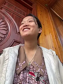 Jolinie online show from April 4, 2026, 1:45 am