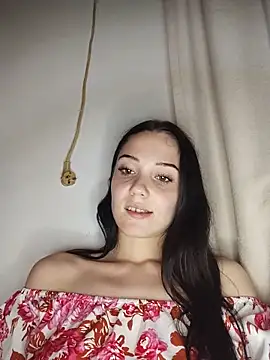 icedrosemarye online show from May 23, 2026, 7:24 pm