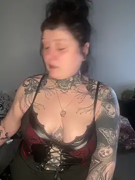 Snapshot of InkMaleficent chatting on April 15, 2026, 5:28 pm InkMaleficent online show from April 15, 2026, 5:28 pm