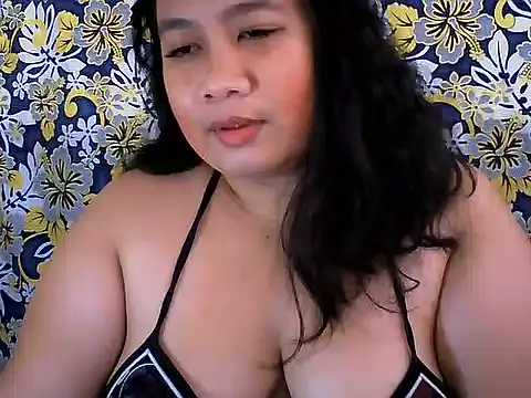 Snapshot of wild_Joan chatting on May 19, 2026, 5:25 am wild Joan online show from May 19, 2026, 5:25 am