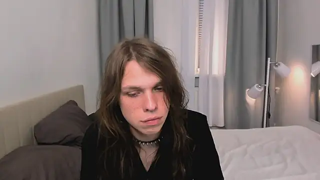 Louis Hayes online show from April 16, 2026, 4:30 pm