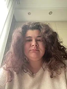 curly elise online show from April 22, 2026, 9:27 am