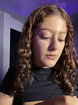 Amber rosse outdoors online show from April 9, 2026, 1:07 am