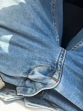 Kadenj92 online show from April 9, 2026, 11:49 am