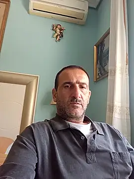 Snapshot of DanTrov79 chatting on May 18, 2026, 11:15 am DanTrov79 online show from May 18, 2026, 11:15 am