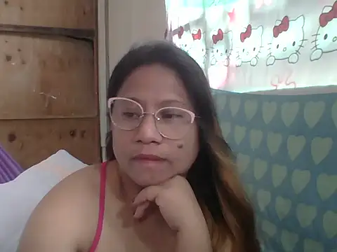 PinayChristine online show from March 25, 2026, 4:45 am