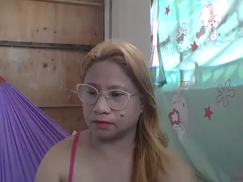 PinayChristine online show from April 10, 2026, 3:13 am