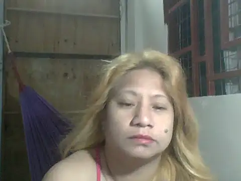 PinayChristine online show from April 12, 2026, 6:44 pm