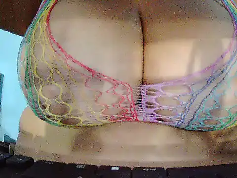 Curvy rosse online show from April 6, 2026, 10:11 pm