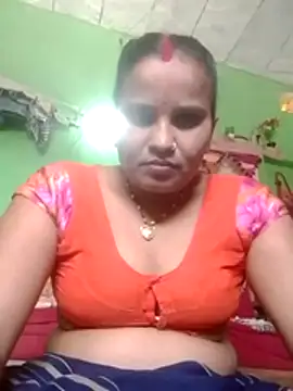 Snapshot of Shivani09900 chatting on May 26, 2026, 4:10 am Shivani09900 online show from May 26, 2026, 4:10 am