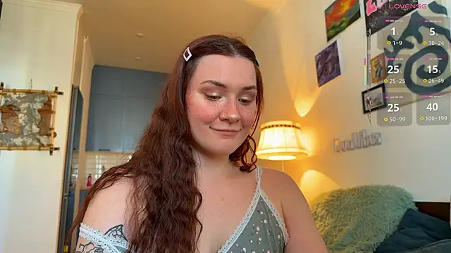 AurikTrix online show from April 18, 2026, 10:39 am