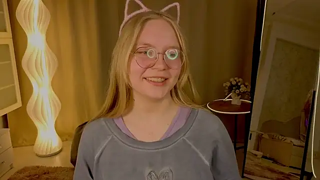 AlicaCohill online show from April 4, 2026, 7:09 pm