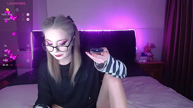 Snapshot of ammyska chatting on April 22, 2026, 10:38 pm ammyska online show from April 22, 2026, 10:38 pm
