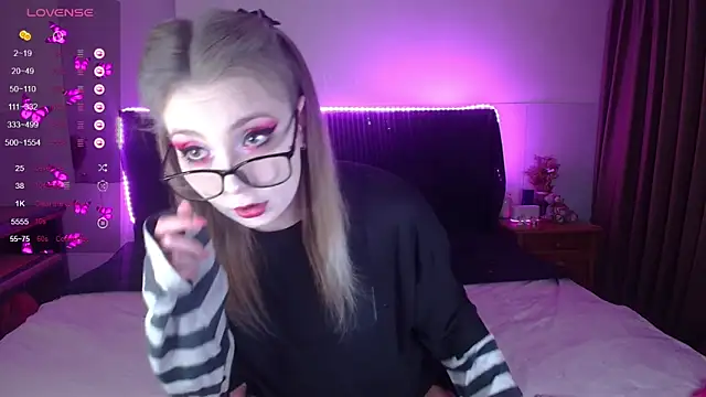 Snapshot of ammyska chatting on May 18, 2026, 12:44 am ammyska online show from May 18, 2026, 12:44 am