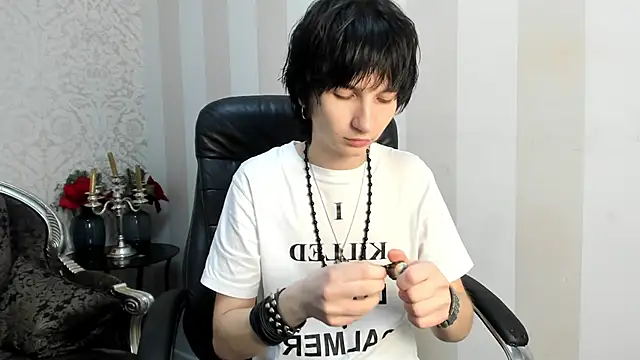 Snapshot of AdonBev chatting on June 10, 2026, 6:36 am AdonBev online show from June 10, 2026, 6:36 am