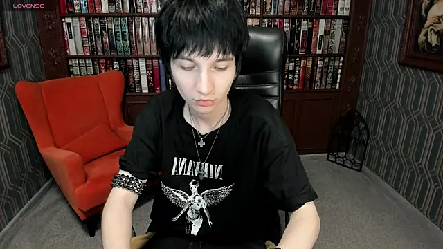 Snapshot of AdonBev chatting on July 7, 2026, 7:23 am AdonBev online show from July 7, 2026, 7:23 am