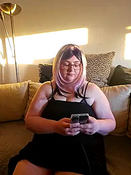 xXLunaBlissXx online show from April 28, 2026, 6:23 pm