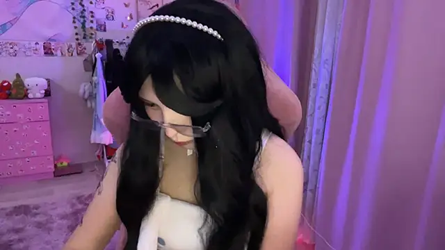 Snapshot of ToxiraLuneX chatting on April 12, 2026, 5:49 pm ToxiraLuneX online show from April 12, 2026, 5:49 pm