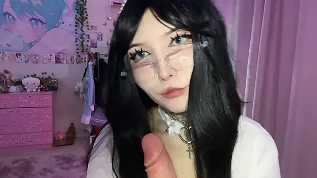 Snapshot of ToxiraLuneX chatting on April 11, 2026, 3:38 pm ToxiraLuneX online show from April 11, 2026, 3:38 pm