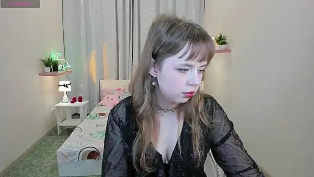 LeonaHicks online show from April 6, 2026, 6:14 am