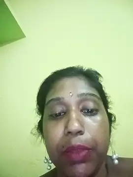 bannerjeesneha20 online show from May 31, 2026, 2:23 pm