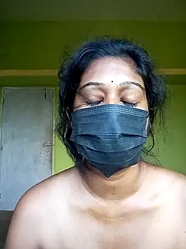 bannerjeesneha20 online show from April 13, 2026, 2:37 am