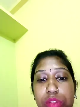 bannerjeesneha20 online show from June 4, 2026, 8:13 pm