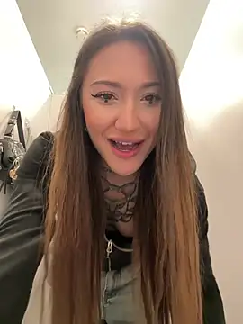 SaintSquirt online show from April 12, 2026, 11:02 am