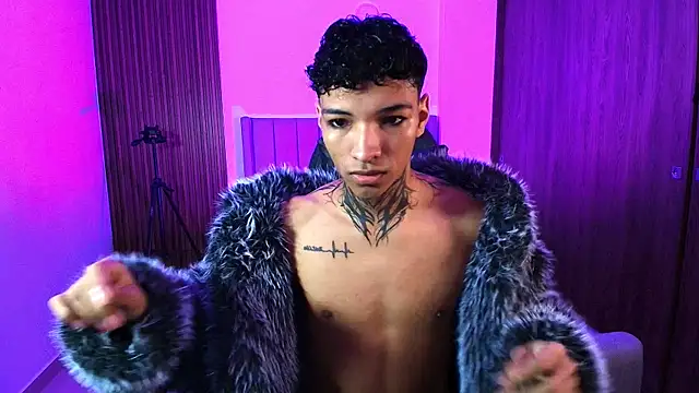 im Usuga online show from April 16, 2026, 8:04 am