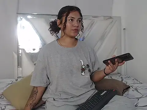 AlannaHarper online show from April 8, 2026, 1:01 pm