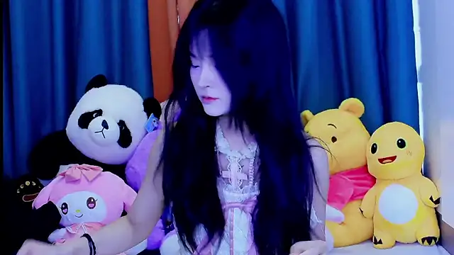 girllong520 online show from April 22, 2026, 6:53 am