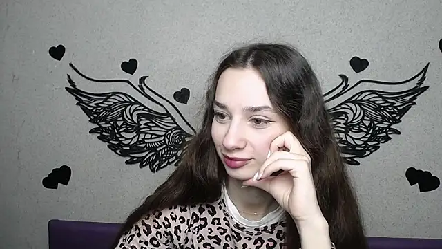 Je55icaBreeze online show from April 14, 2026, 5:12 am