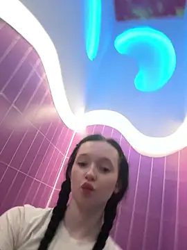 Flora Ray online show from April 8, 2026, 1:12 pm