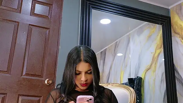 Snapshot of LindaFrancoo chatting on June 23, 2026, 4:27 pm LindaFrancoo online show from June 23, 2026, 4:27 pm