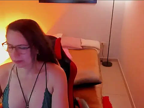 Snapshot of jazmin_steele chatting on April 1, 2026, 1:41 pm jazmin steele online show from April 1, 2026, 1:41 pm