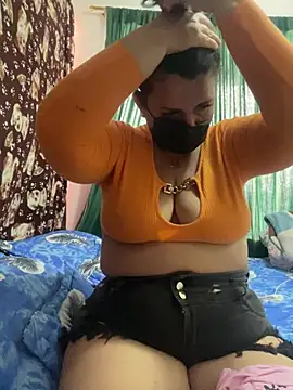 Anita vegaa  online show from May 20, 2026, 1:52 pm