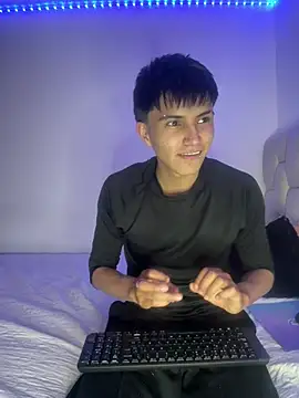 LYAN DYLAN online show from March 26, 2026, 10:18 pm