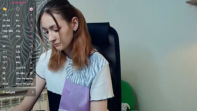 Snapshot of LoraLanett chatting on April 7, 2026, 2:08 pm LoraLanett online show from April 7, 2026, 2:08 pm