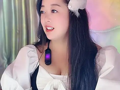 Snapshot of A-wzz chatting on April 13, 2026, 2:54 pm A-wzz online show from April 13, 2026, 2:54 pm