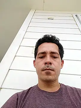Gabriel leon33 online show from May 19, 2026, 8:16 pm
