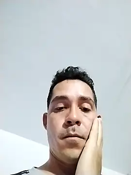 Gabriel leon33 online show from March 29, 2026, 11:06 pm