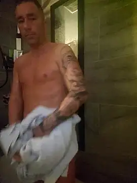 Cutecamboy4you online show from April 14, 2026, 12:10 pm