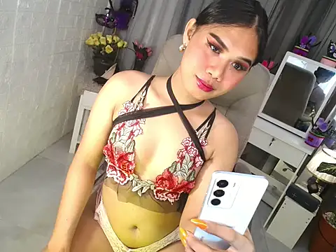 Snapshot of Yourgorgeousmarge chatting on May 14, 2026, 1:46 am Yourgorgeousmarge online show from May 14, 2026, 1:46 am
