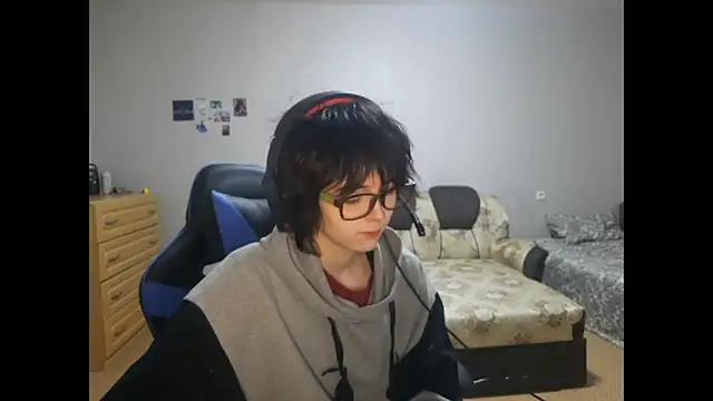 ShaynaLinley online show from April 14, 2026, 9:20 pm